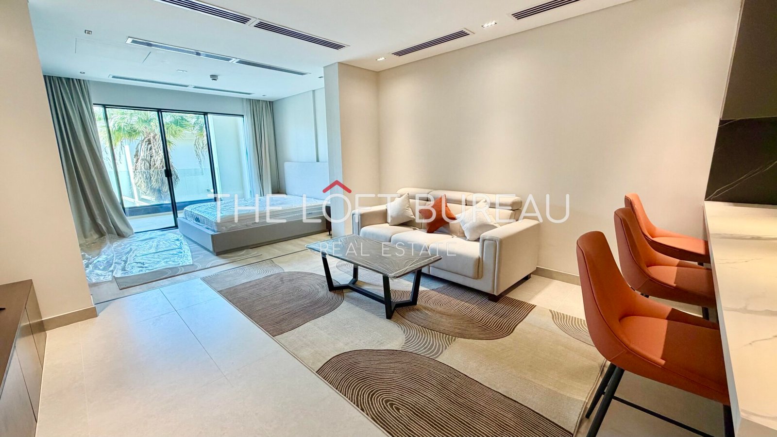 Beachfront Studio | Direct Beach Access | Freehold