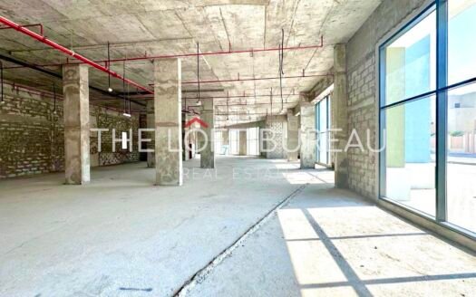 Unfurnished Gym Space for Rent – High Visibility