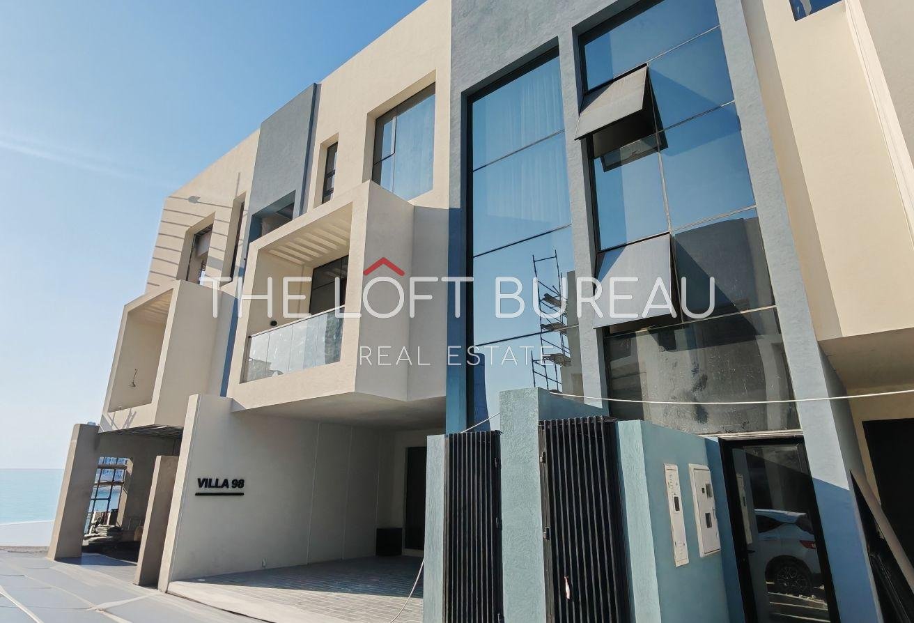 4BR Sea View Townhouse 2% DP 8 Year PP
