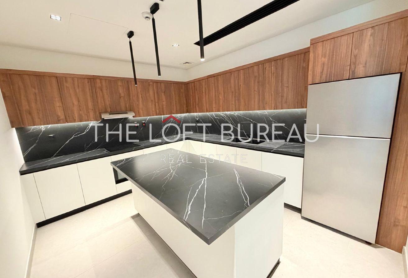 DUPLEX | 2+ OFFICE | 2 LIVING | 3 BATH | GARDEN