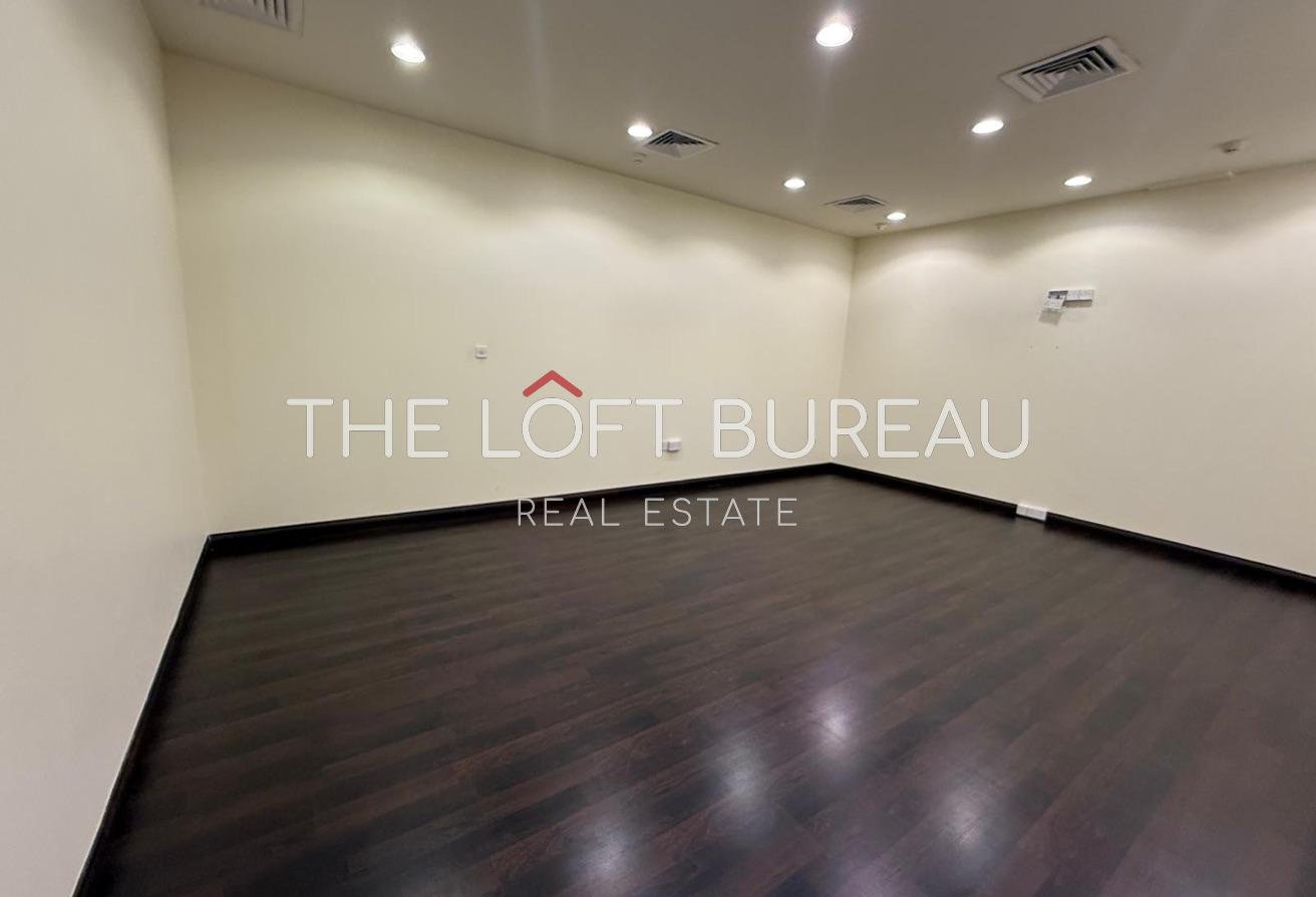 Home 10 HIGH-END 250 SQM OFFICE ON C-RING ROAD FOR RENT