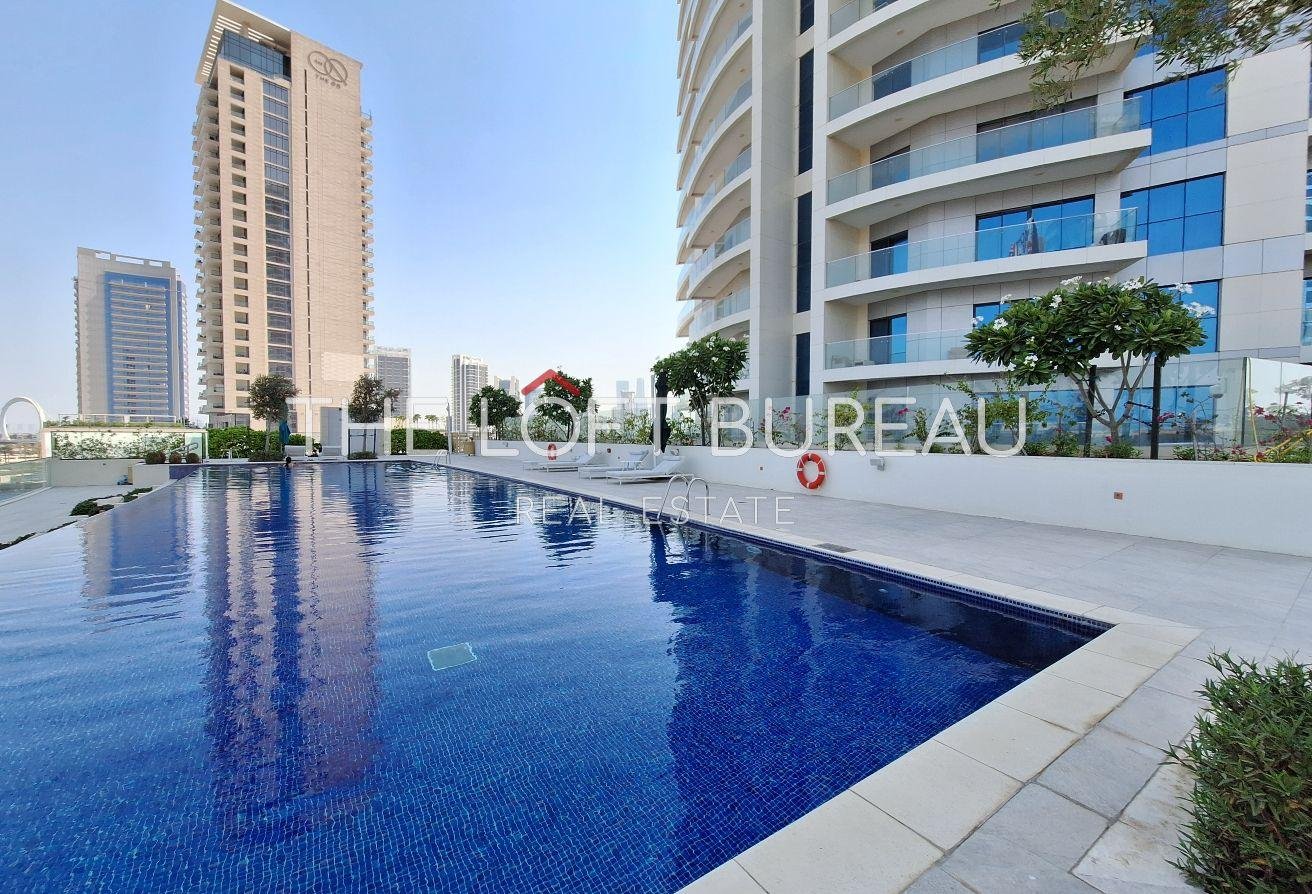 STUNNING DIRECT SEA VIEW | LUXURY 2BR APARTMENT