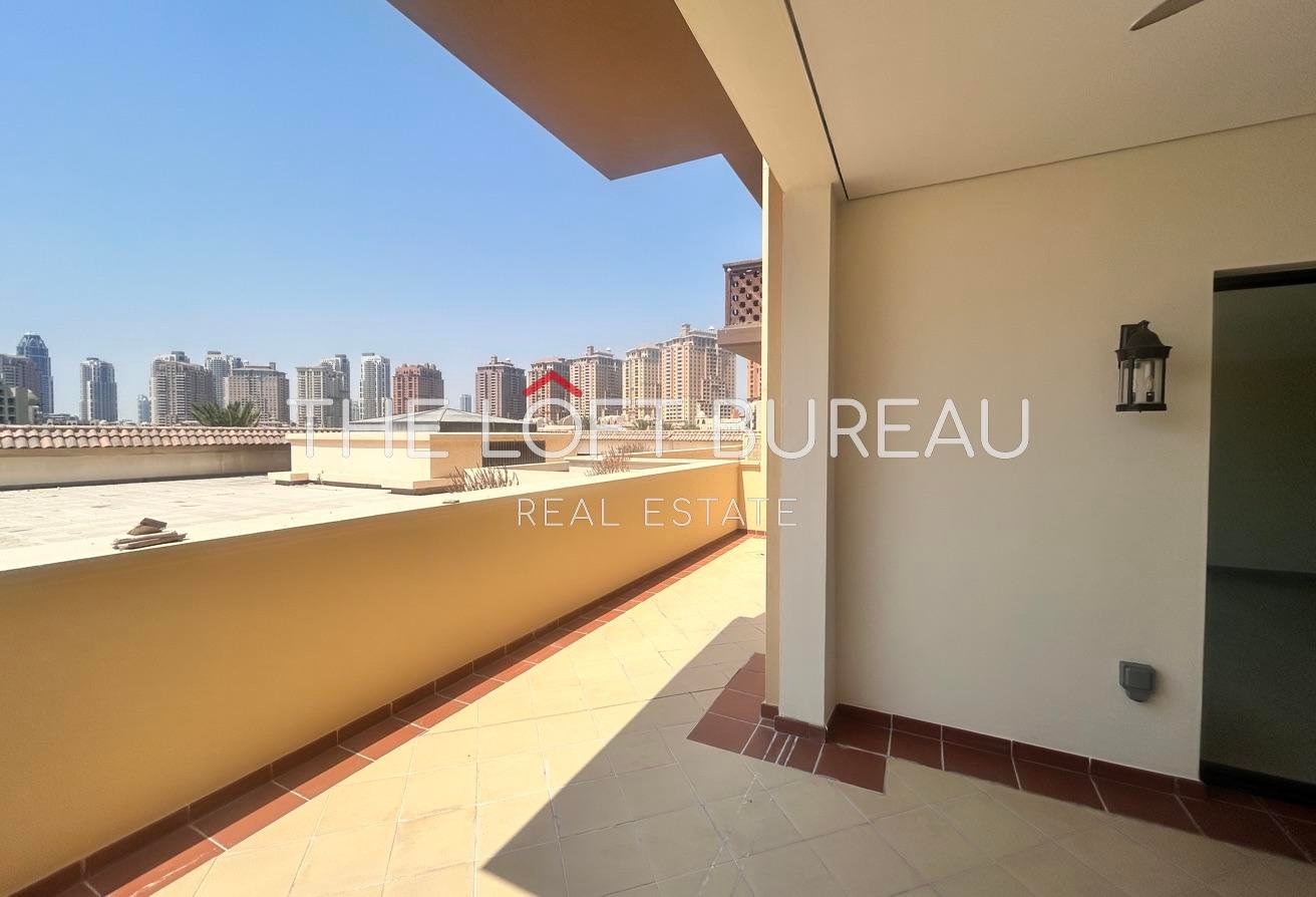 Spacious 2BR Townhouse in porto Arabia