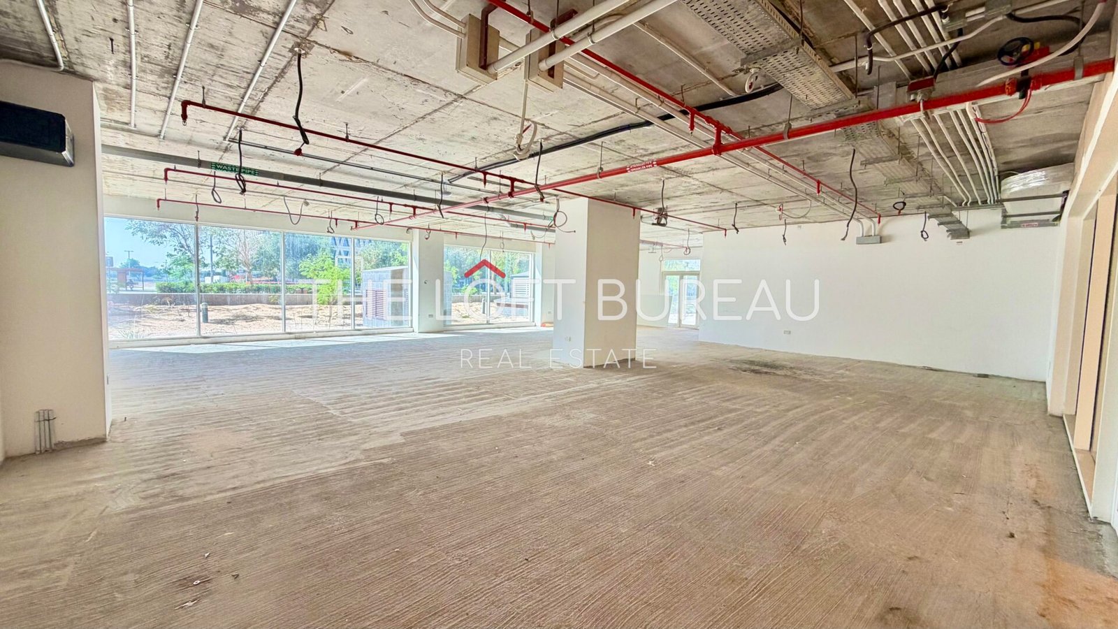RETAIL SPACE | PRIME LOCATION | READY TO MOVE