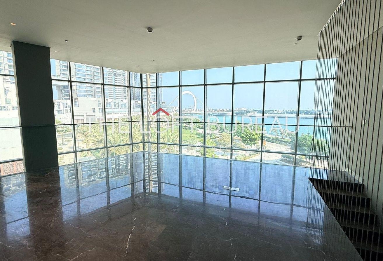Sea View! 4BR+Maid Town House No Commission!