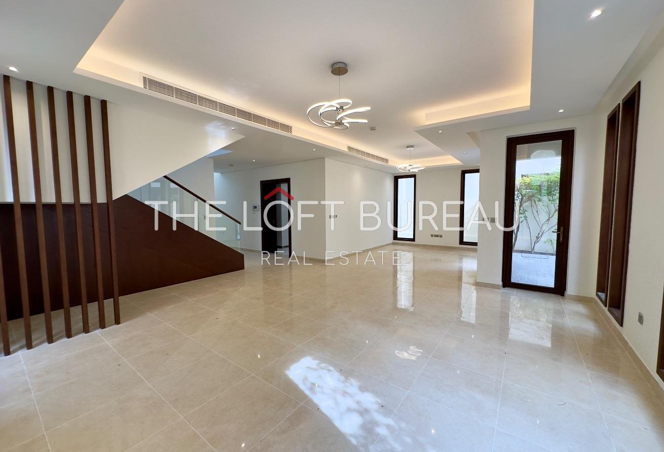 Elegant 4BR Villa | Private Garden | No Agency Fee