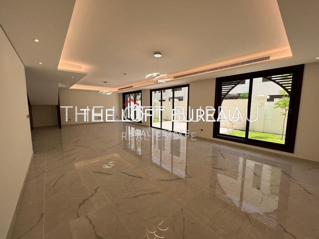 Stand Alone 4 Bedroom+Maid Villa| No Agency Fee|