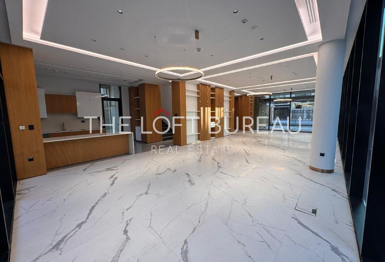 STAND ALONE|PRIVATE POOL|ELEVATOR|BASEMENT|YARD