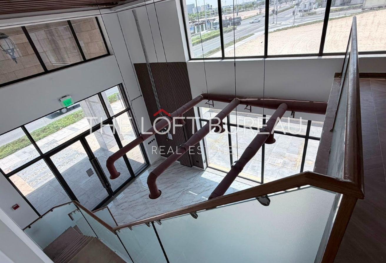 FITTED SHOP PRIME LOCATION LUSAIL ON THE STREET