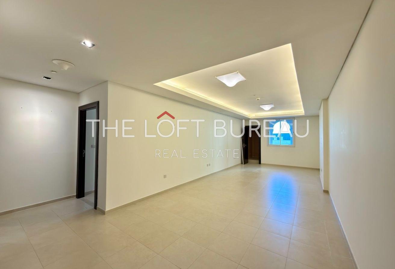 BILLS INCLUDED I STORE RM I LOW FLOOR I SPACIOUS