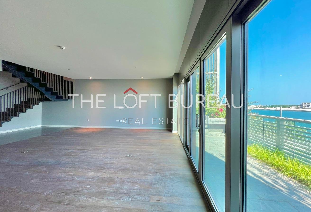 Sea View Townhouse| No Commission | Prime Location