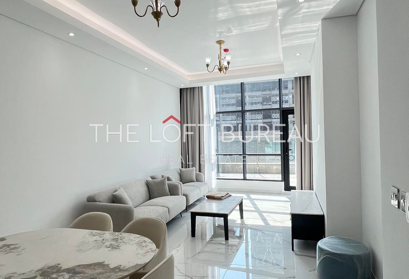SPACIOUS 2BHK + BIG TERASSE WITH LUXURY FURNITURE