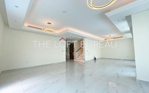 6 bedrooms villa with a pool! No Commission!