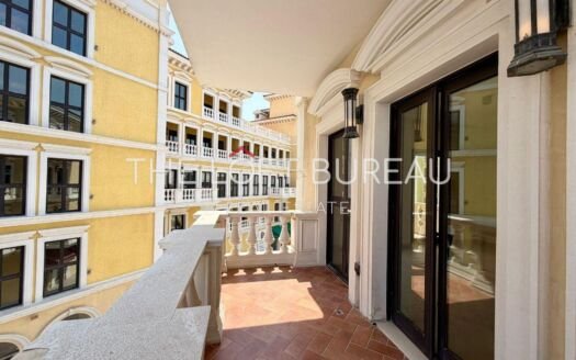 Spacious 3-Bedroom Apartment | Piazza View | QQ