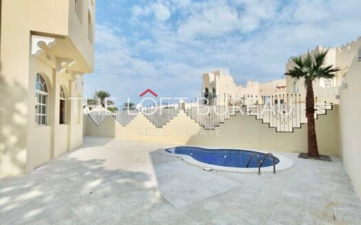 Elegant 5 BR Villa l Private Pool | Driver room