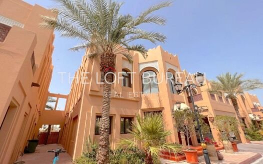 5BR Villa With Direct Beach Access