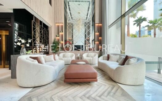 BRAND NEW I LUXURY I TITLE DEED I PRIVATE POOL