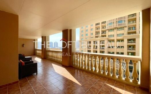 Renovated Big Terrace FF 2BR | Side Marina View