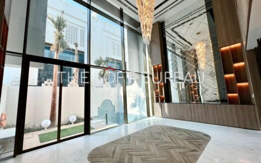 5BHK TOWNHOUSE | PRIVATE GARDEN | TITLE DEED READY