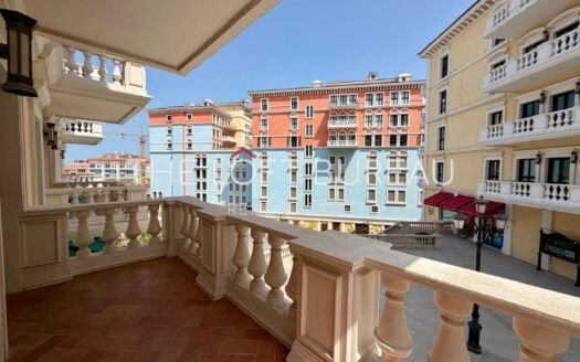 QQ Bright SF 3 BR with Piazza View | No Commission