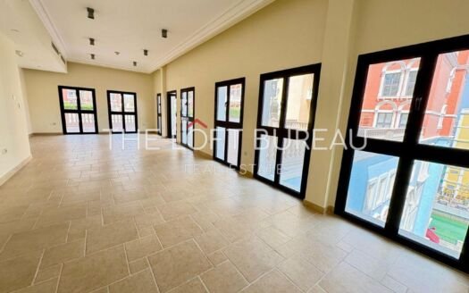 3BR + Huge Private Terrace | No Fee | Corporate %