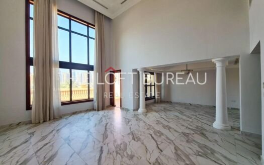 Spacious 4 Bedroom Townhouse | Sea View | Balcony