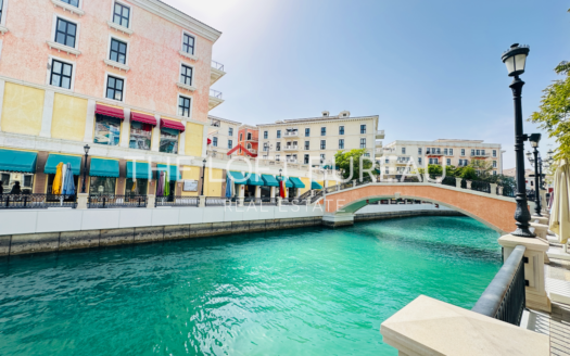 NO COMMISSION! LUXE 3 BR TOWNHOUSE! Amazing Deal!