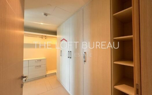 CLASSY & LUXURIOUS  WITH A GREAT CITY VIEW