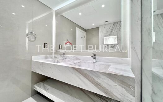 RENOVATED 2 BHK | SEA VIEW | TITLE DEED READY